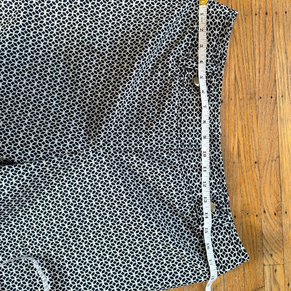Ann Taylor  Womens Size 12 Black & White Print Margo Pants Capris - Picture 10 of 15